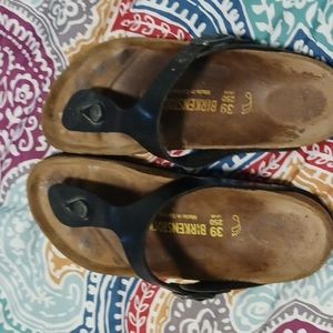 Birkenstocks gizeh sandal size 39 in black